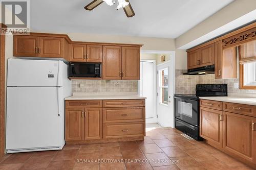 175 Banbury Rd, London, ON - Indoor Photo Showing Kitchen