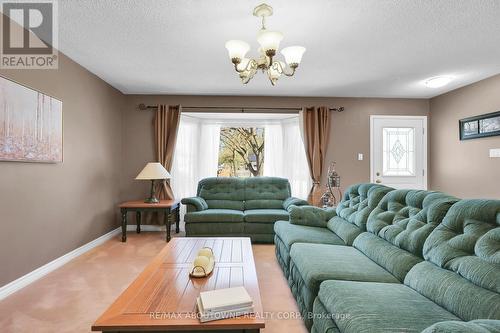 175 Banbury Rd, London, ON - Indoor Photo Showing Living Room