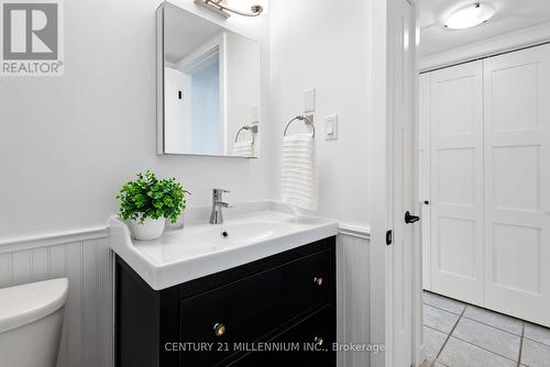 215 Main Street E, Shelburne, ON - Indoor Photo Showing Bathroom