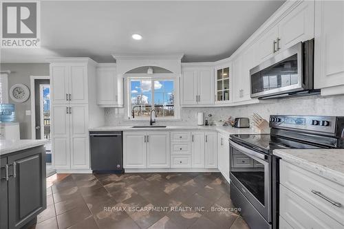 50 - 626 Haldimand Road, Haldimand, ON - Indoor Photo Showing Kitchen