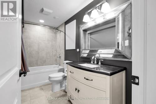 56 Blue Heron Drive, Middlesex Centre, ON - Indoor Photo Showing Bathroom