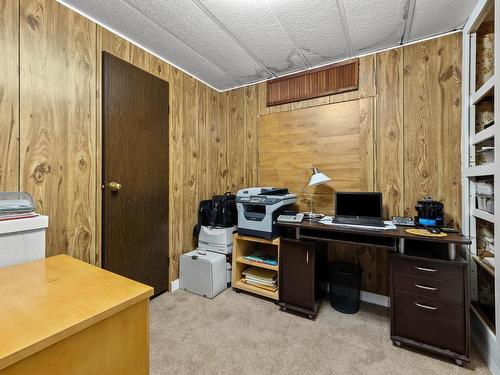 3512 Barriere Lakes Rd, Barriere, BC - Indoor Photo Showing Office