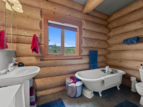 4810 Pine Ridge Way, Logan Lake, BC - Indoor Photo Showing Bathroom