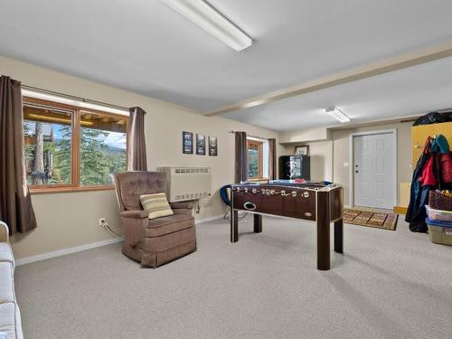 4810 Pine Ridge Way, Logan Lake, BC - Indoor Photo Showing Other Room