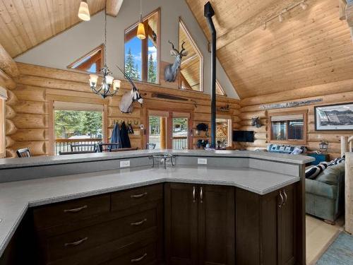 4810 Pine Ridge Way, Logan Lake, BC - Indoor Photo Showing Kitchen