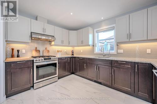 74 Stafford Street, Centre Wellington, ON - Indoor Photo Showing Kitchen With Upgraded Kitchen