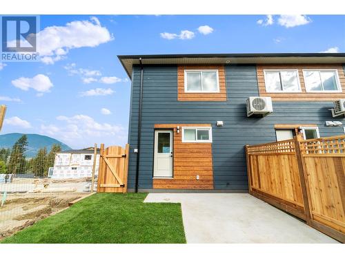 981 12 Street Se Unit# 26, Salmon Arm, BC - Outdoor