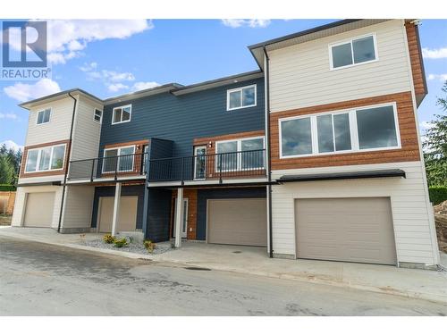 981 12 Street Se Unit# 26, Salmon Arm, BC - Outdoor