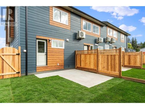 981 12 Street Se Unit# 22, Salmon Arm, BC - Outdoor