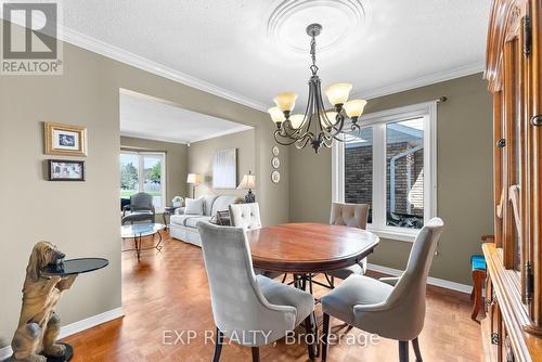 22 Sikorski Avenue, St. Catharines, ON - Indoor Photo Showing Dining Room