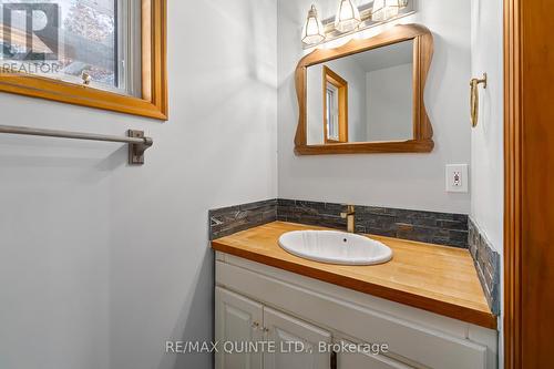 120 Avonlough Road, Belleville, ON - Indoor Photo Showing Bathroom