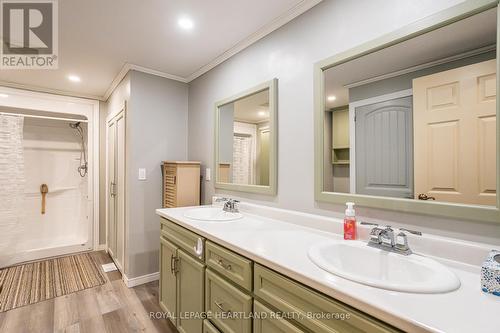 156 Victoria Avenue E, South Huron, ON - Indoor Photo Showing Bathroom
