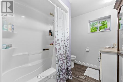 64 Bridge Street E, Bancroft, ON - Indoor Photo Showing Bathroom