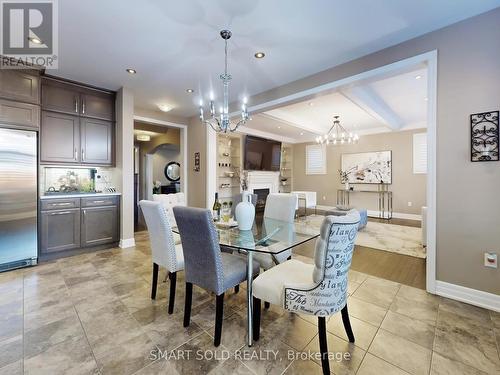 58 Hoey Crescent, Oakville, ON - Indoor Photo Showing Dining Room