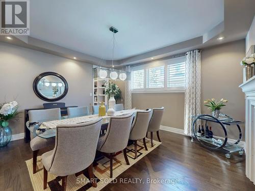 58 Hoey Crescent, Oakville, ON - Indoor Photo Showing Dining Room