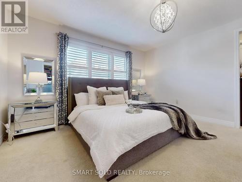 58 Hoey Crescent, Oakville, ON - Indoor Photo Showing Bedroom