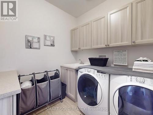 58 Hoey Crescent, Oakville, ON - Indoor Photo Showing Laundry Room