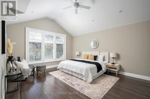 1394 Victor Avenue, Mississauga, ON - Indoor Photo Showing Bedroom