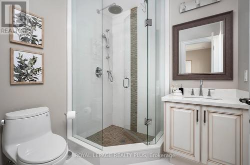 1394 Victor Avenue, Mississauga, ON - Indoor Photo Showing Bathroom