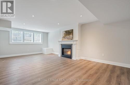 1394 Victor Avenue, Mississauga, ON - Indoor With Fireplace