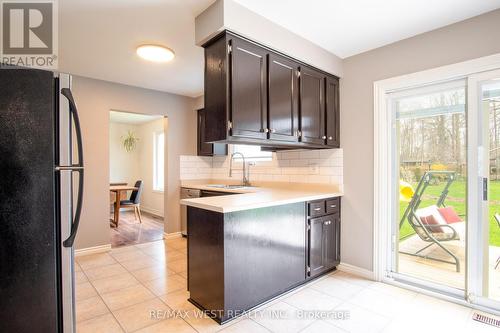 350 Thorncrest Drive, Waterloo, ON - Indoor Photo Showing Kitchen