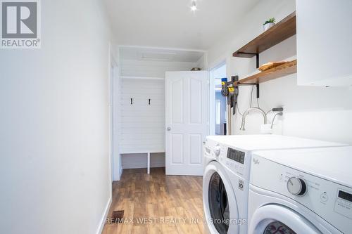 350 Thorncrest Drive, Waterloo, ON - Indoor Photo Showing Laundry Room