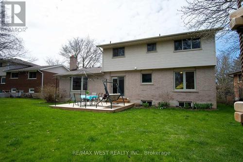 350 Thorncrest Drive, Waterloo, ON - Outdoor With Exterior