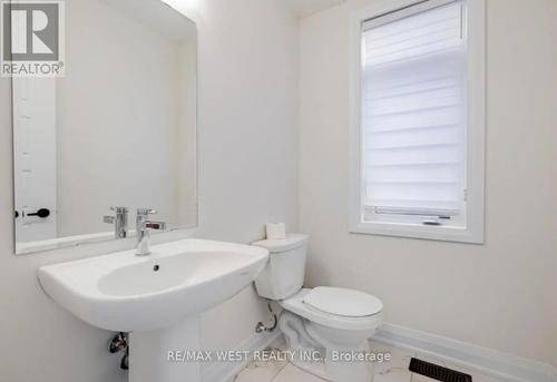 Mn&Scnd - 31 Jonkman Boulevard, Bradford West Gwillimbury, ON - Indoor Photo Showing Bathroom