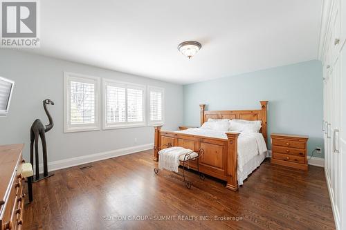 1065 Halliday Avenue, Mississauga, ON - Indoor Photo Showing Bedroom