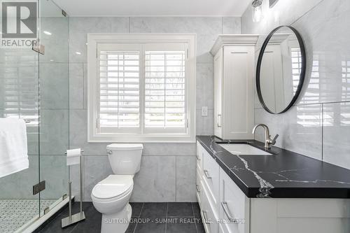 1065 Halliday Avenue, Mississauga, ON - Indoor Photo Showing Bathroom