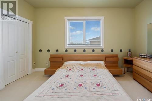 621 Brookhurst Court, Saskatoon, SK - Indoor Photo Showing Bedroom