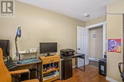 3714 14 Street Nw, Calgary, AB - Indoor Photo Showing Office