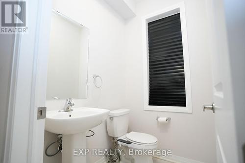 177 Leslie Davis Street, North Dumfries, ON - Indoor Photo Showing Bathroom