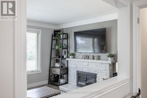 1126 Nashua Ave, London, ON - Indoor With Fireplace