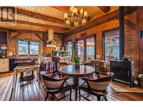 795 Sheep Creek Road, Kaleden, BC - Indoor Photo Showing Dining Room