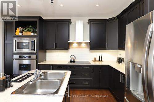 2 Ross Shiner Lane, Whitchurch-Stouffville, ON - Indoor Photo Showing Kitchen With Double Sink With Upgraded Kitchen