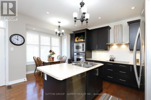 2 Ross Shiner Lane, Whitchurch-Stouffville, ON - Indoor Photo Showing Kitchen With Double Sink With Upgraded Kitchen
