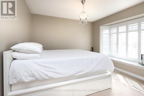 2 Ross Shiner Lane, Whitchurch-Stouffville, ON - Indoor Photo Showing Bedroom
