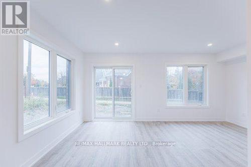 68 Covington Crescent, Whitchurch-Stouffville, ON - Indoor Photo Showing Other Room