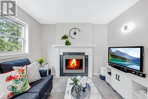 4056 Stonemason Crescent, Mississauga, ON - Indoor Photo Showing Living Room With Fireplace