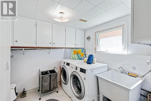 4056 Stonemason Crescent, Mississauga, ON - Indoor Photo Showing Laundry Room