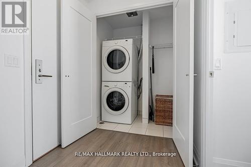 3605 - 56 Annie Craig Drive, Toronto, ON - Indoor Photo Showing Laundry Room