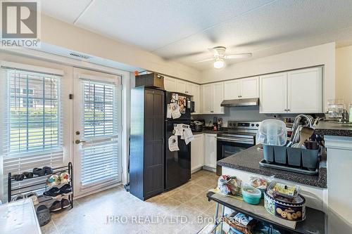 112 - 1471 Maple Avenue, Milton, ON - Indoor Photo Showing Kitchen
