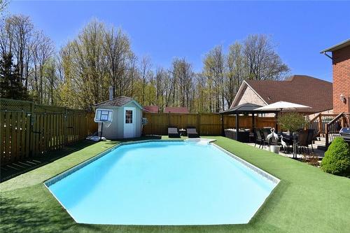 273 Highland Road W, Stoney Creek, ON - Outdoor With In Ground Pool With Backyard