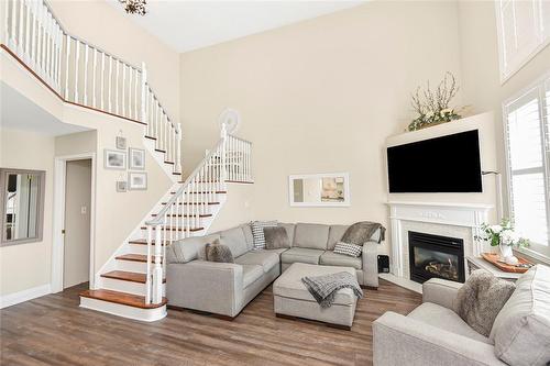273 Highland Road W, Stoney Creek, ON - Indoor Photo Showing Living Room With Fireplace