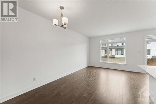 Gleaming hardwood floors on main  floor - 316 Makobe Lane, Ottawa, ON - Indoor