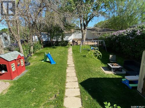 327 4Th Avenue W, Shaunavon, SK - Outdoor