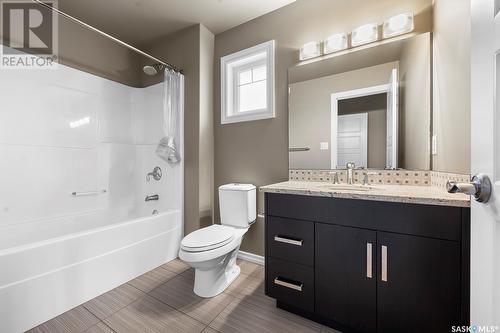254 4002 Sandhill Crescent, Regina, SK - Indoor Photo Showing Bathroom