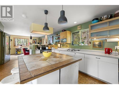 426 Aspen Road, Riondel, BC - Indoor Photo Showing Kitchen With Double Sink