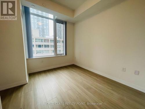 1114 - 50 Dunfield Avenue, Toronto, ON - Indoor Photo Showing Other Room
